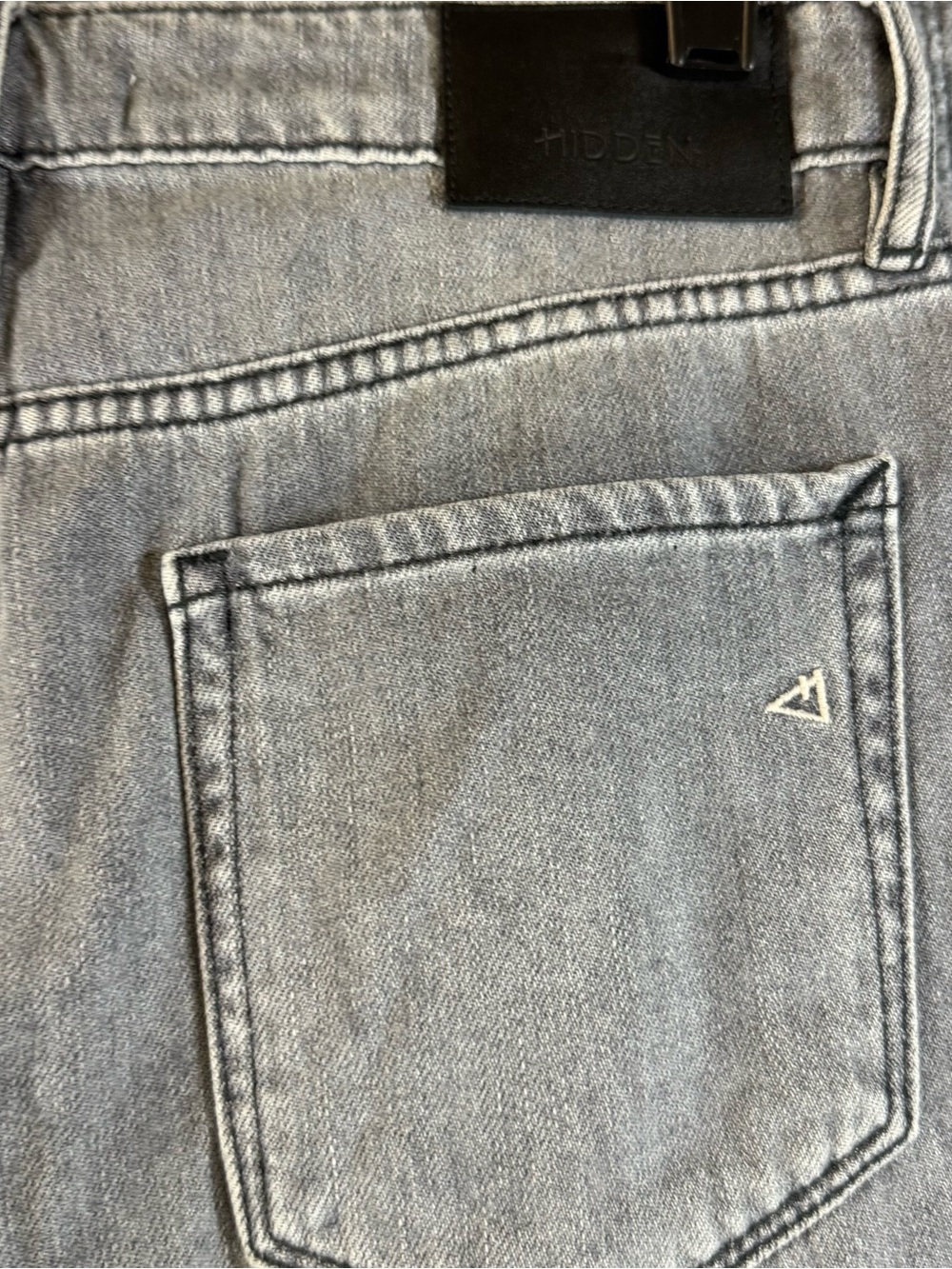 Hidden Jeans Nori Wide Leg Crop Grey Denim NWT Exposed Button Raw Hem 90s Skater - Picture 5 of 9